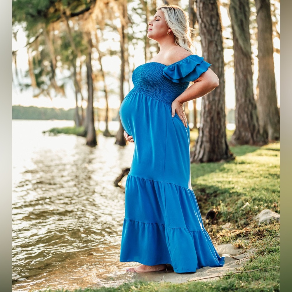 Bump Friendly Maxi from Impressions like new size 1XL